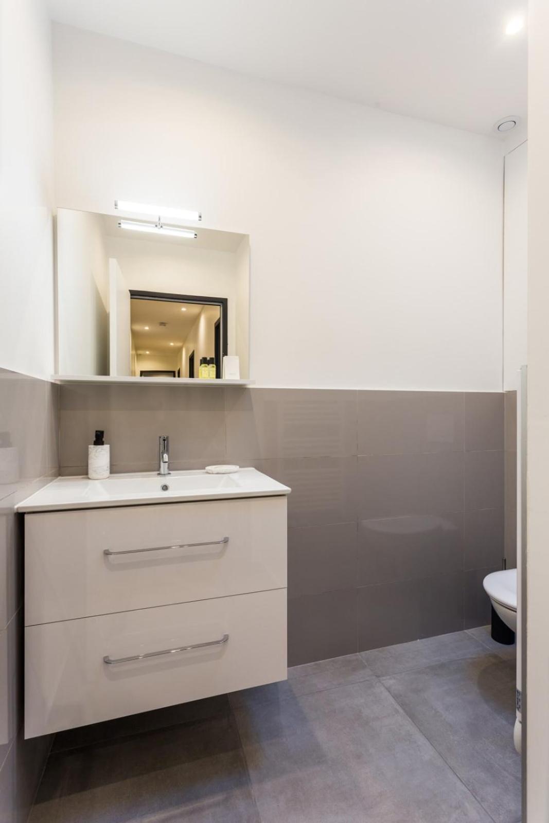 Elegance And Confort - 2Br-4P - Champs Elysees Paris Exterior photo